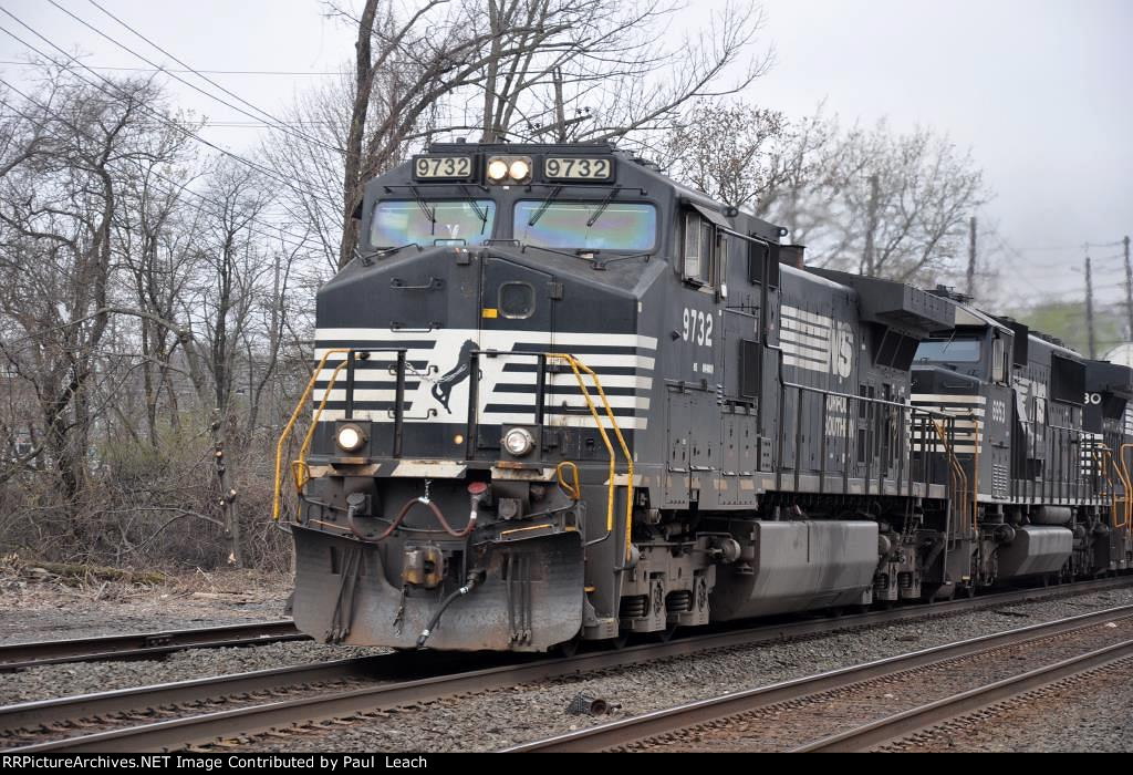 Vehicle train rolls west